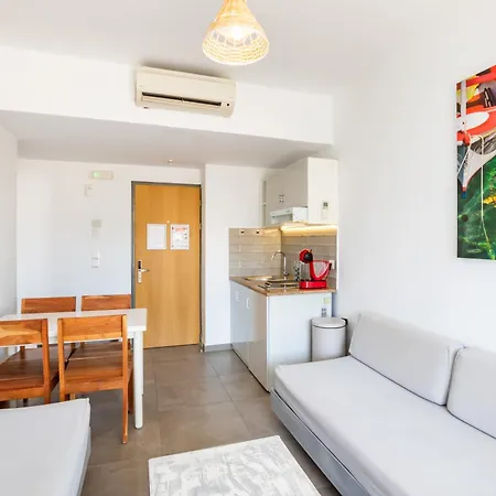 Alos Ex-possirama Bay Aparts