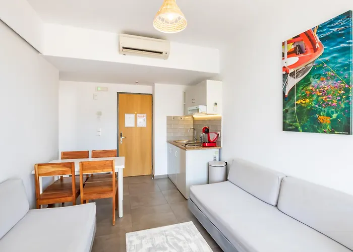 Alos Ex-possirama Bay Aparts